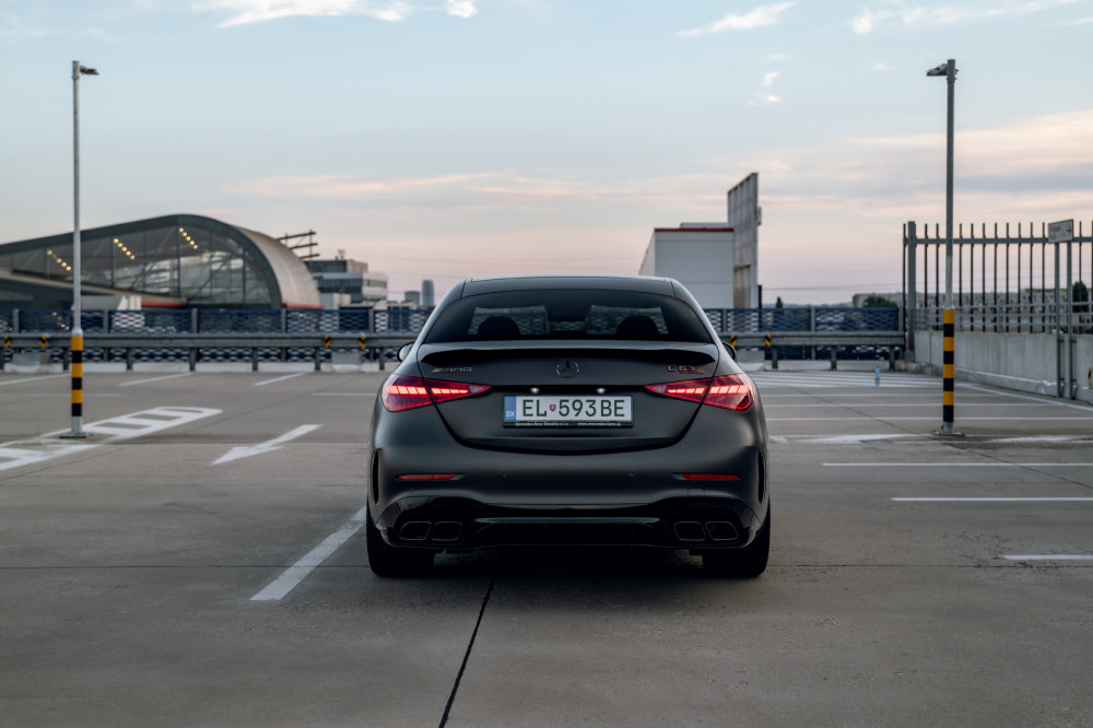 Mercedes-AMG C 63 S E Performance